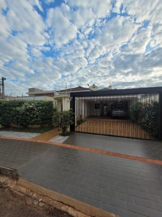Casa com 3 quartos no Jardim Mônaco em Dourados/MS — foto 1