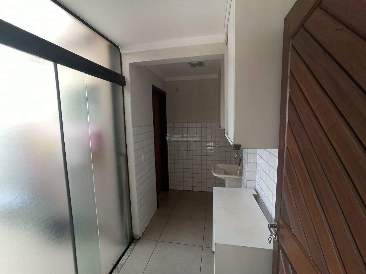 Casa com 3 suítes no Jardim Girassol em Dourados/MS — foto 27