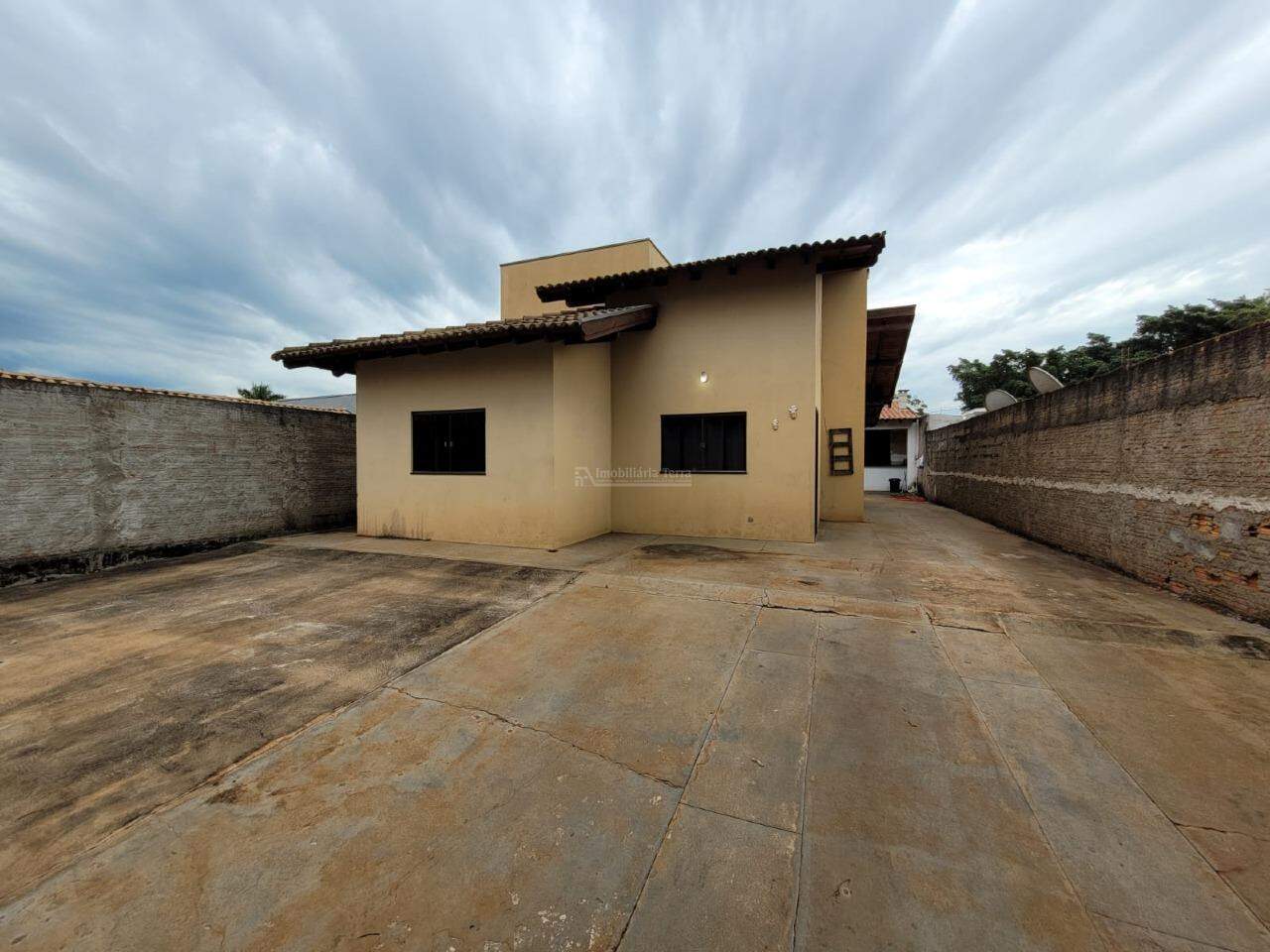 Casa com 3 quartos no Vila Erondina em Dourados/MS — foto 2