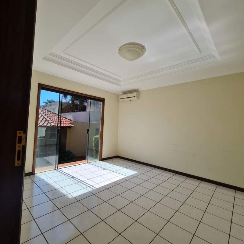 Casa com 3 quartos no Vila São Luiz em Dourados/MS — foto 11