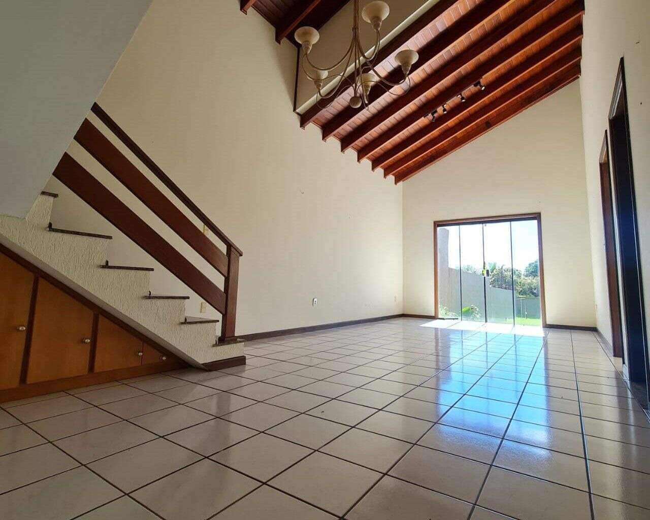 Casa com 3 quartos no Vila São Luiz em Dourados/MS — foto 2