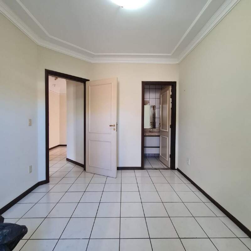 Casa com 3 quartos no Vila São Luiz em Dourados/MS — foto 8