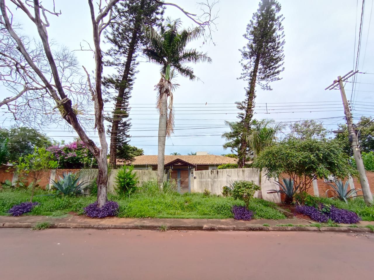 Casa com 6 quartos no Vila São Luiz em Dourados/MS — foto 1