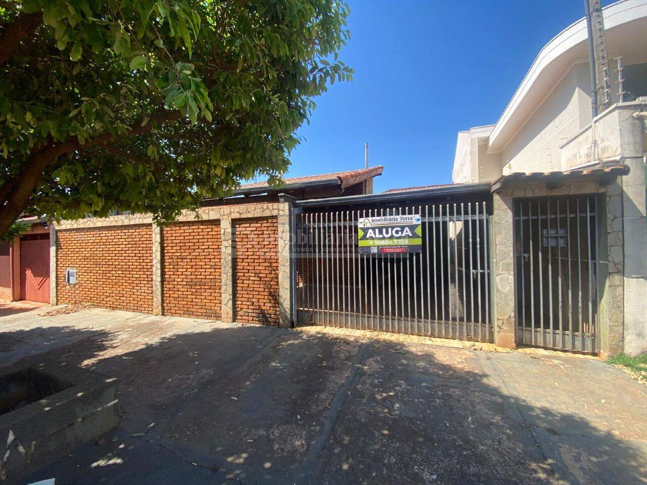 Casa com 4 quartos no Jardim Água Boa em Dourados/MS — foto 1