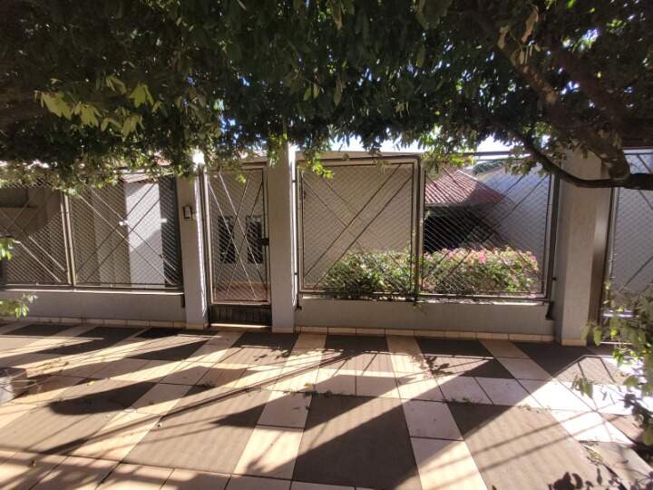 Casa com 3 quartos no Cohafaba III Plano em Dourados/MS — foto 1