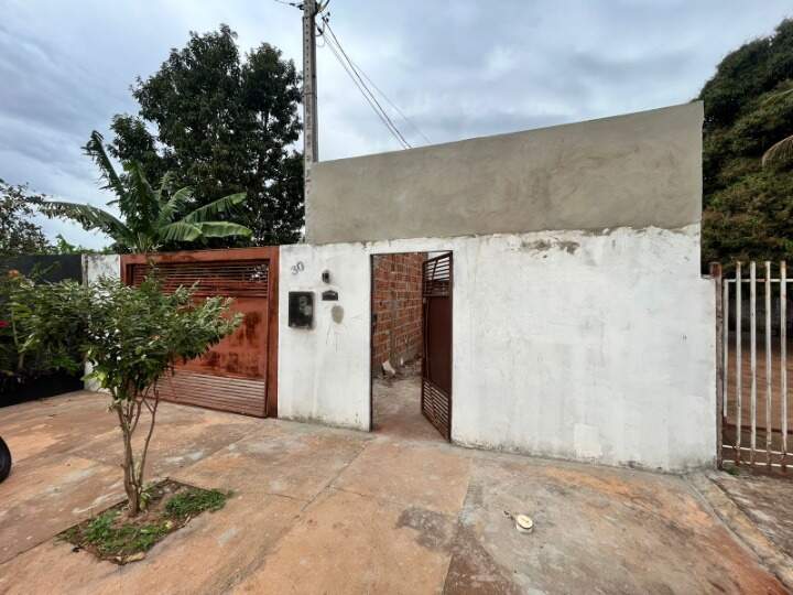 Casa com 3 quartos no Jardim Hilda em Dourados/MS — foto 1