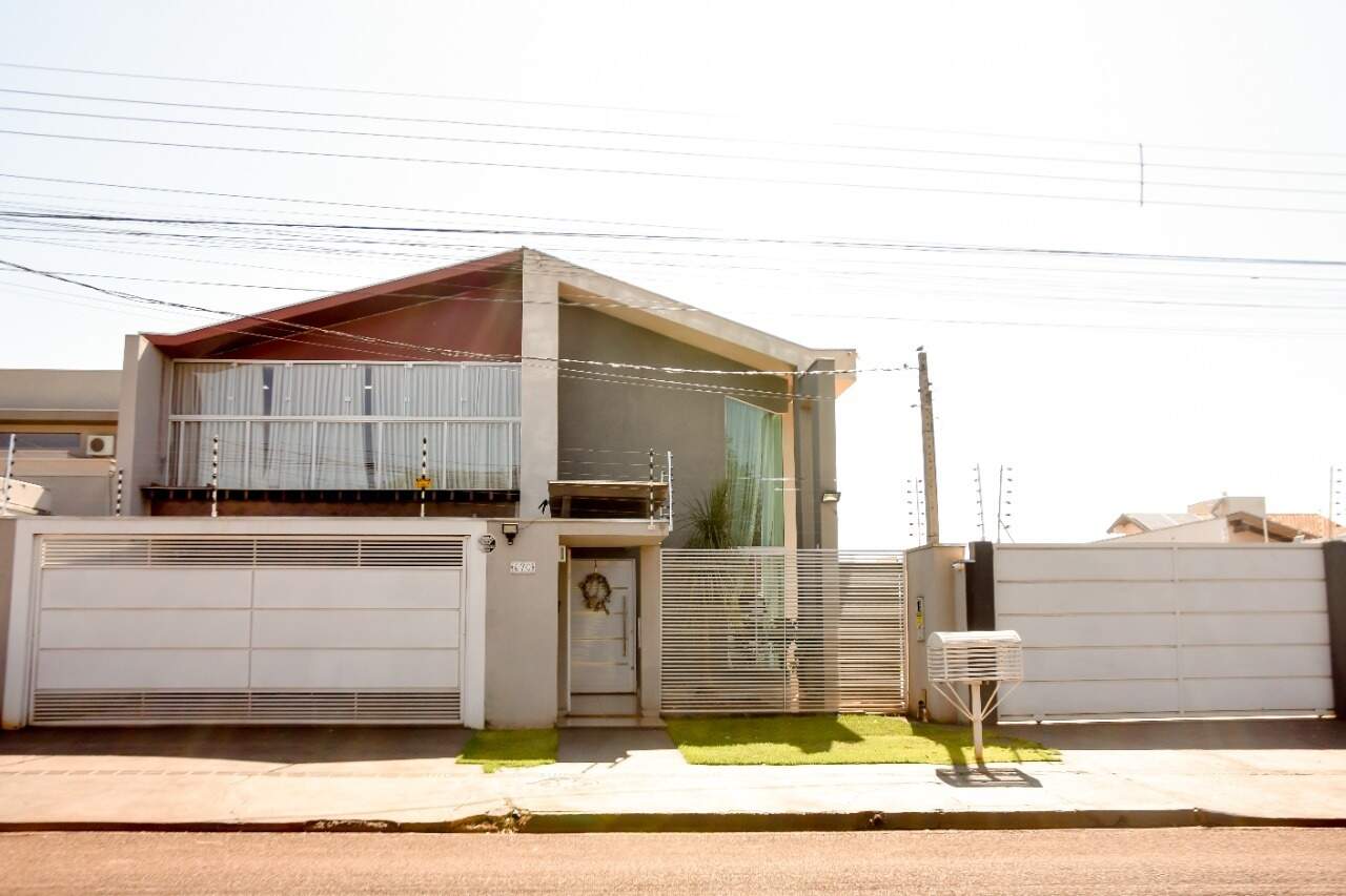 Casa com 4 suítes no Parque Alvorada em Dourados/MS — foto 1