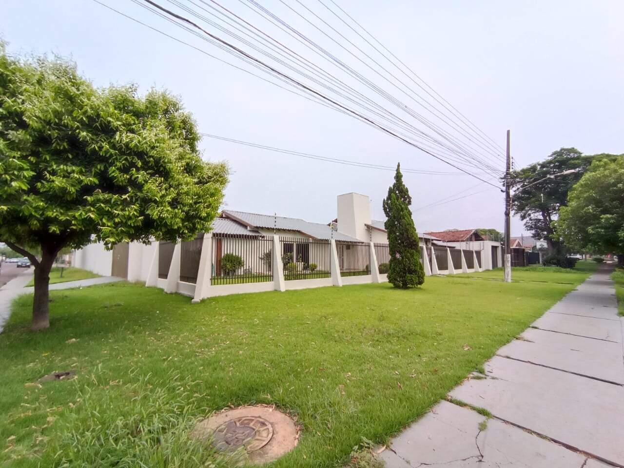 Casa com 4 quartos no Vila Planalto em Dourados/MS — foto 1