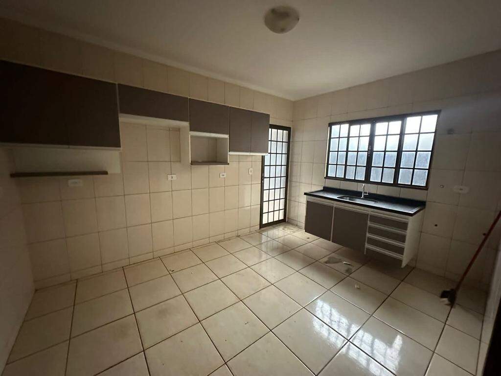 Casa com 3 quartos no Parque Alvorada em Dourados/MS — foto 4