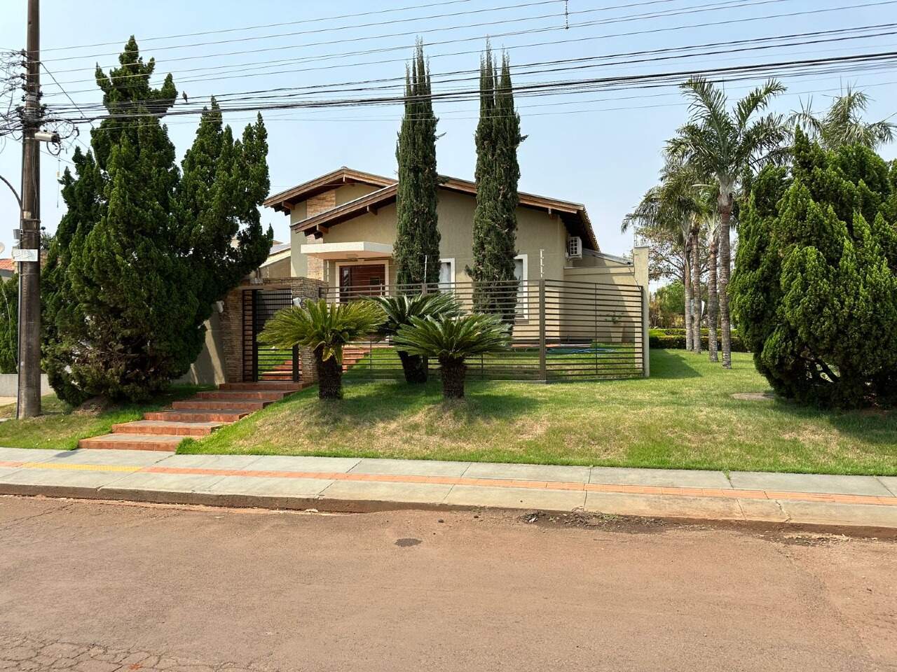 Casa com 4 quartos no Jardim Girassol em Dourados/MS — foto 2