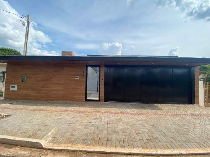 Casa com 3 quartos no Jardim Tropical em Dourados/MS — foto 1