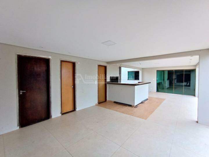Casa com 6 quartos no Vila Tonani I em Dourados/MS — foto 13