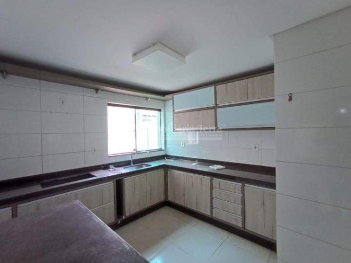 Casa com 6 quartos no Vila Tonani I em Dourados/MS — foto 15