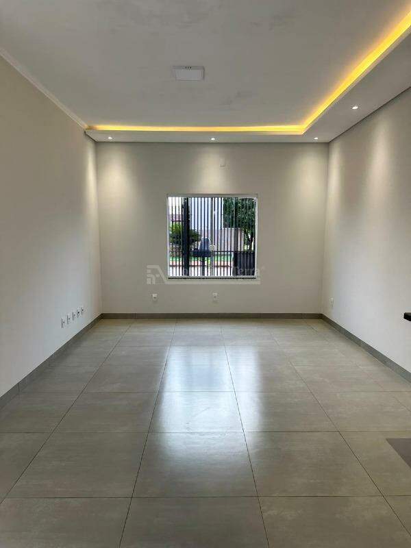 Casa com 3 quartos no Conjunto Habitacional Izidro Pedroso em Dourados/MS — foto 8