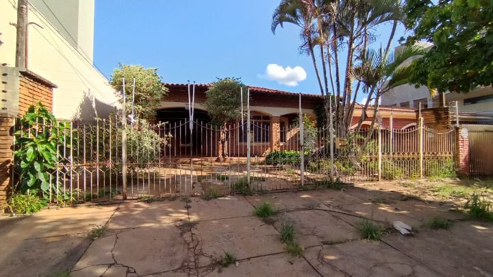 Casa com 4 quartos no Vila Tonani I em Dourados/MS — foto 1