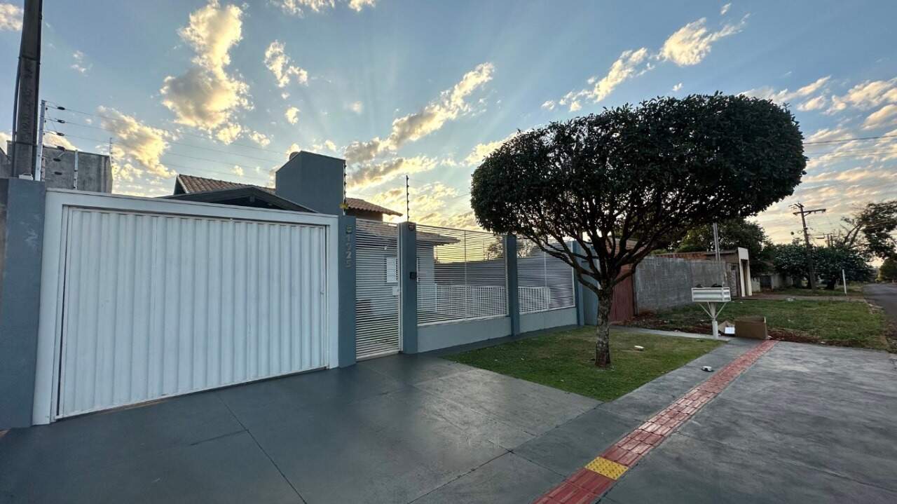 Casa com 4 quartos no Vila Arapongas em Dourados/MS — foto 2