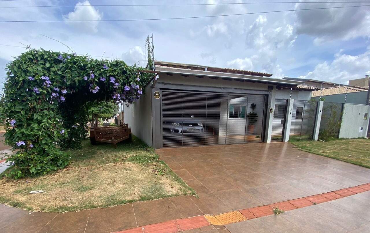 Casa com 3 quartos no Parque Alvorada em Dourados/MS — foto 1