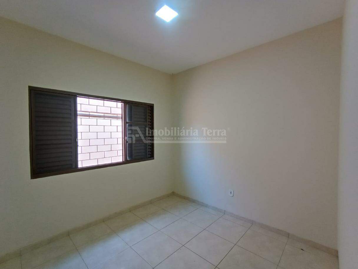 Casa com 3 quartos no Vila São Luiz em Dourados/MS — foto 7