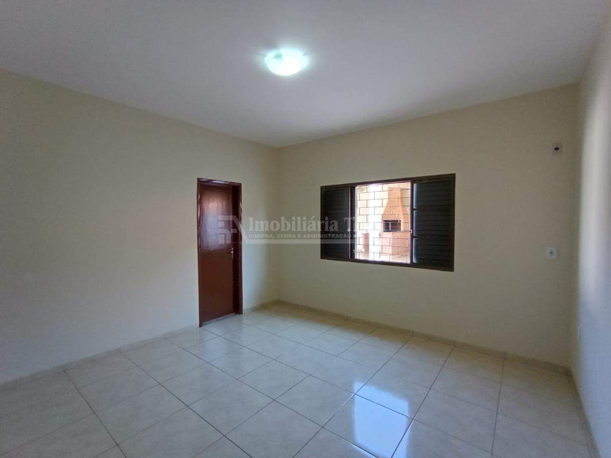 Casa com 3 quartos no Vila São Luiz em Dourados/MS — foto 8