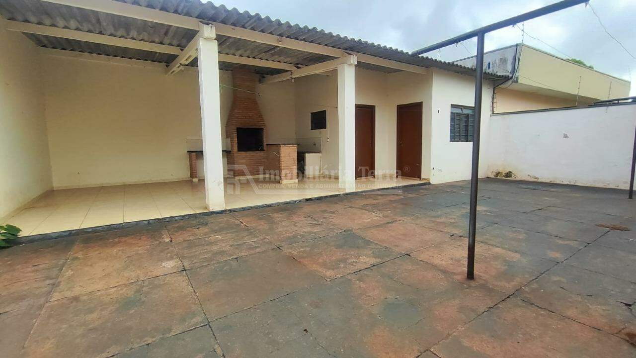 Casa com 3 quartos no Vila São Luiz em Dourados/MS — foto 12