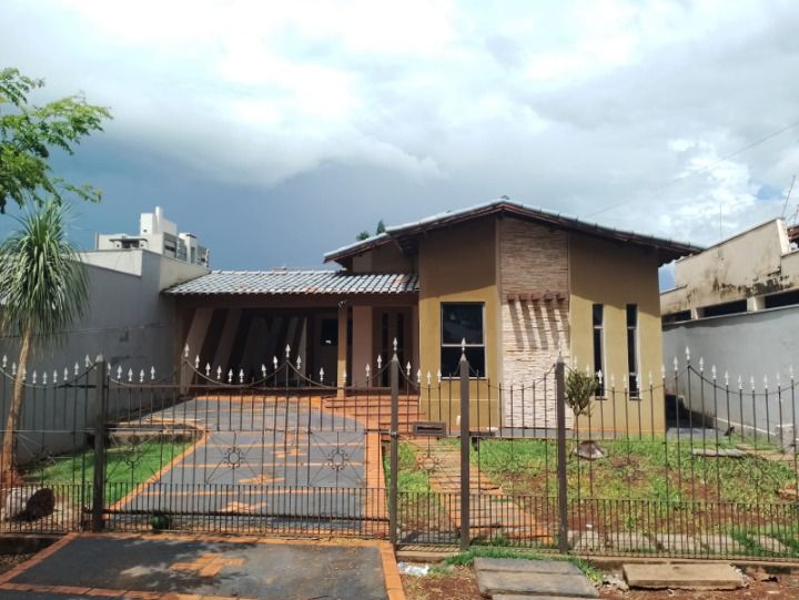Casa com 3 quartos no Vila Planalto em Dourados/MS — foto 1
