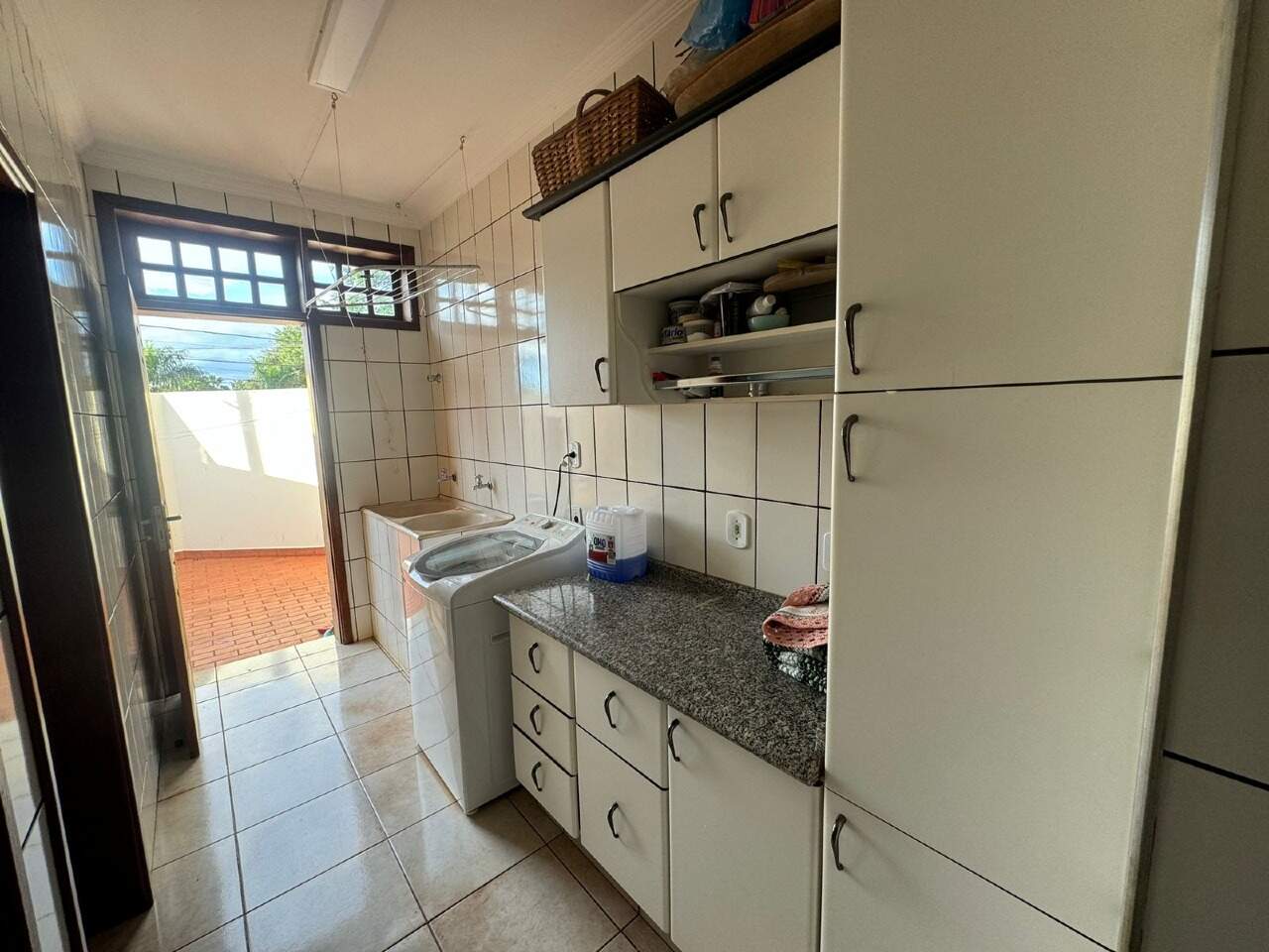 Casa com 3 quartos no Portal de Dourados em Dourados/MS — foto 25