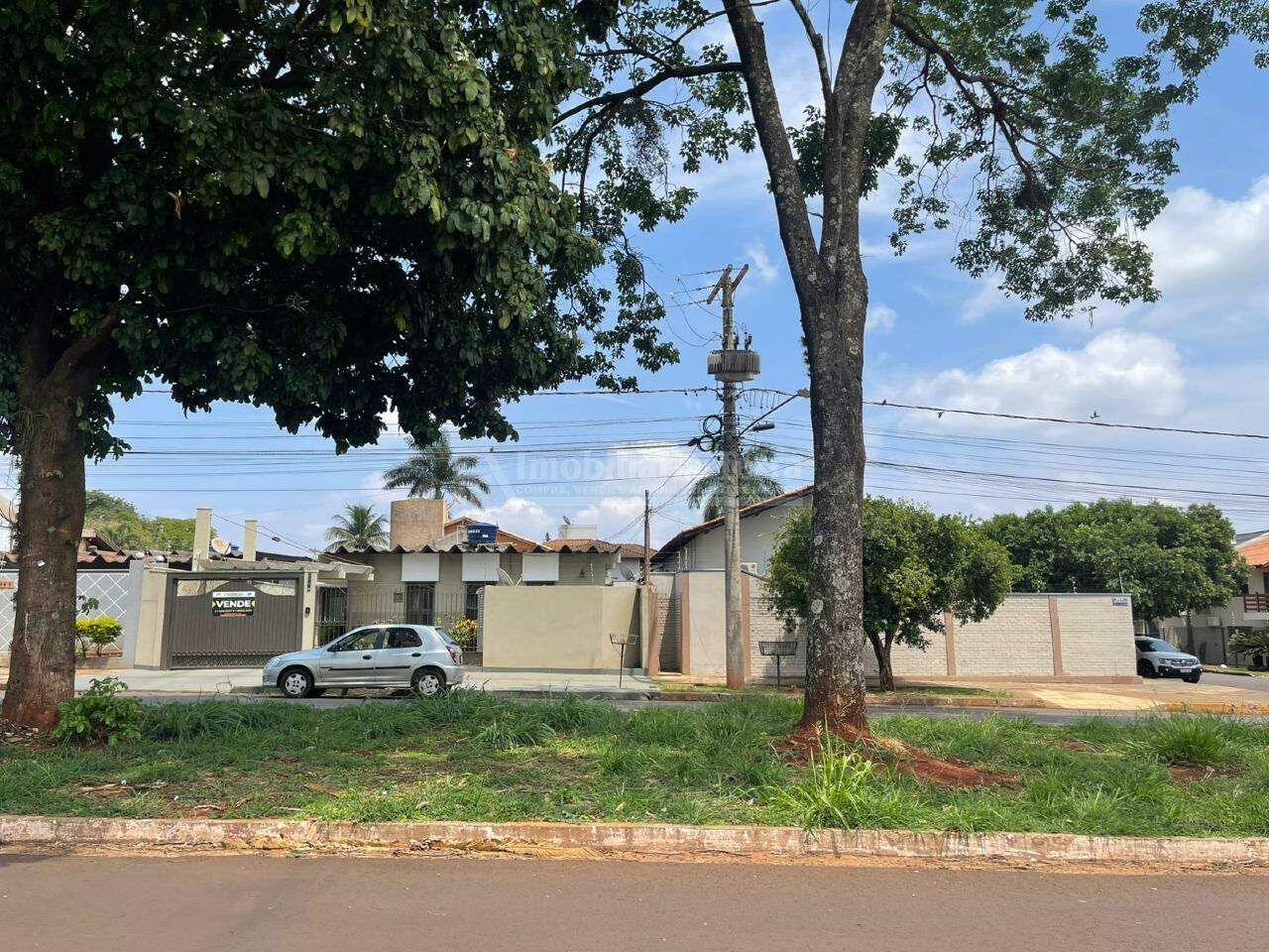 Casa com 3 quartos no Vila São Luiz em Dourados/MS — foto 2