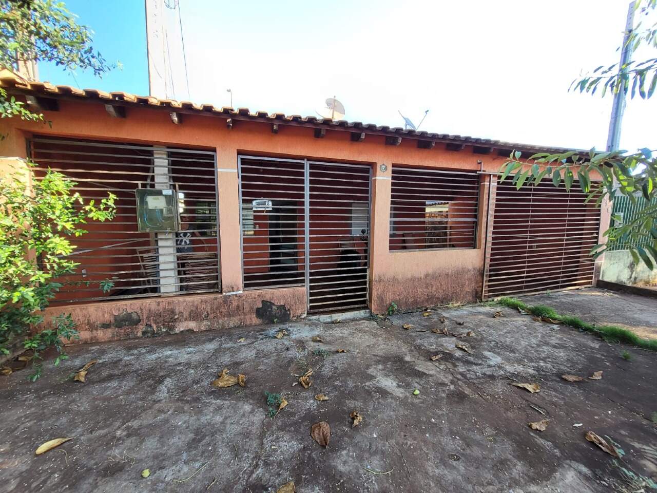 Casa com 3 quartos no Bnh IV Plano em Dourados/MS — foto 1