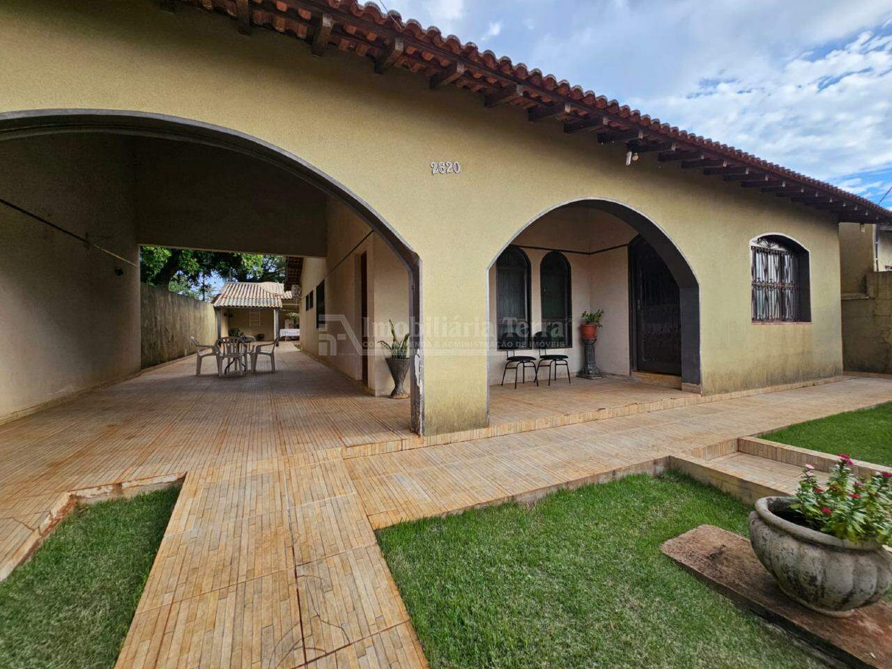 Casa com 3 quartos no BNH II Plano em Dourados/MS — foto 2