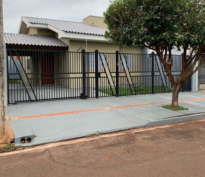 Casa com 3 quartos no Flor de Maio em Dourados/MS — foto 1