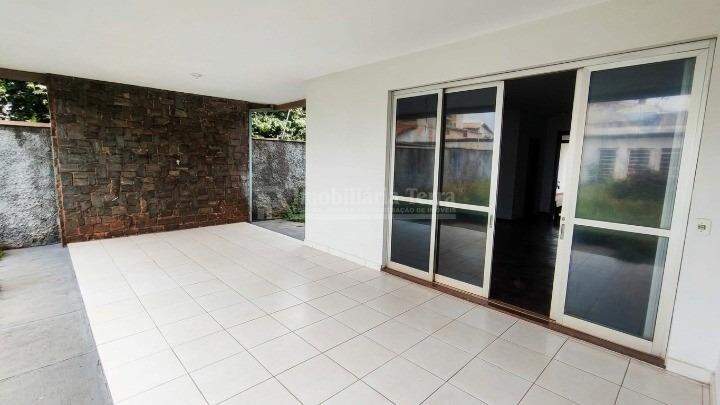 Casa com 5 quartos no Vila Progresso em Dourados/MS — foto 2