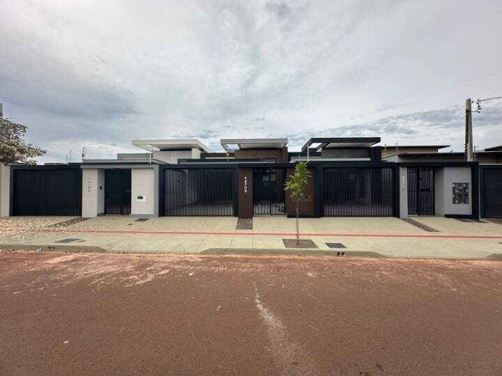 Casa com 3 quartos no Santa Fé em Dourados/MS — foto 1