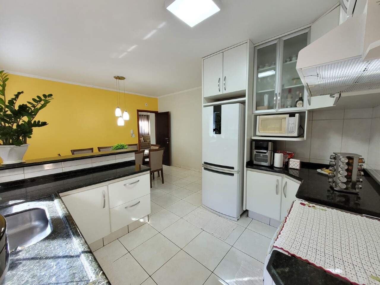 Casa com 3 quartos no Centro em Dourados/MS — foto 12
