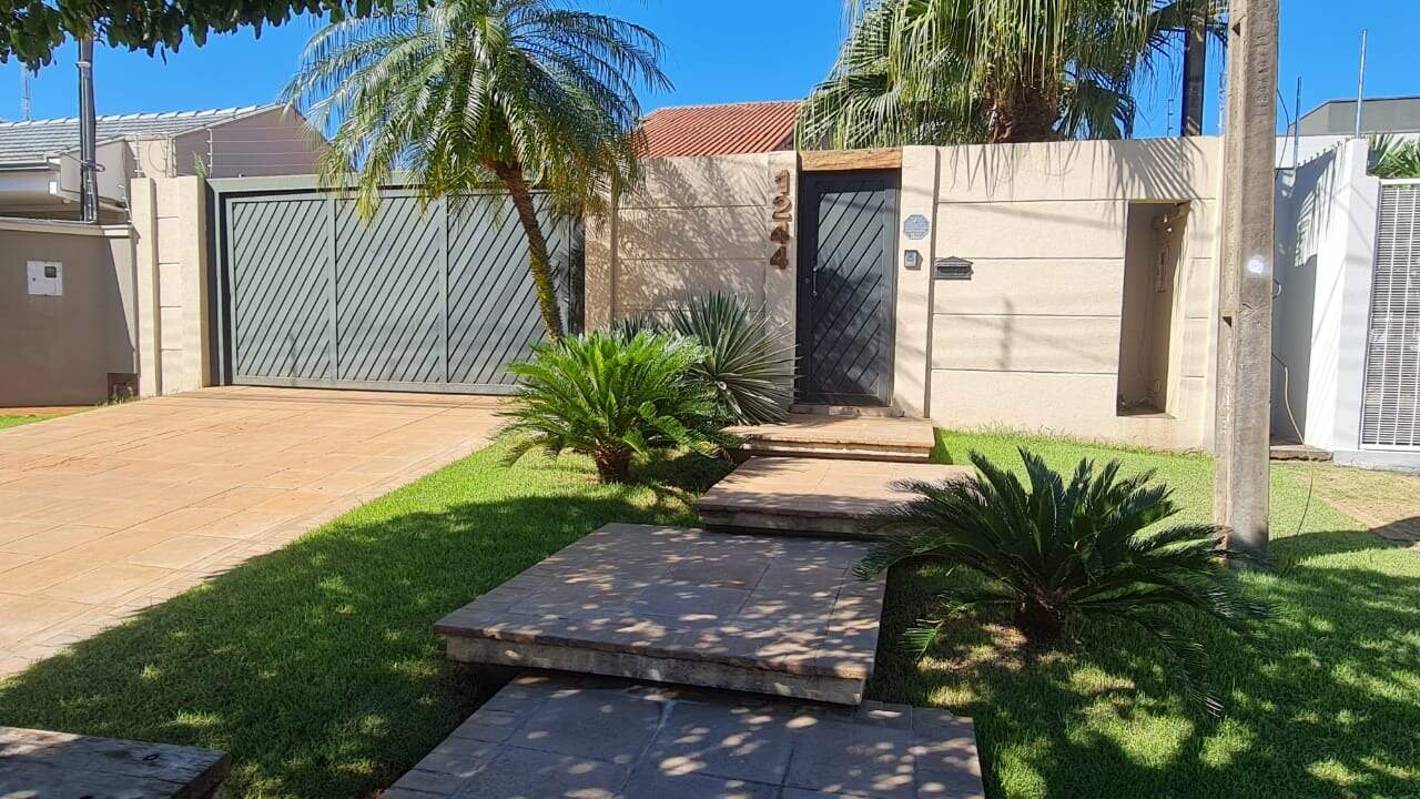 Casa com 3 quartos no Vila São Luiz em Dourados/MS — foto 1