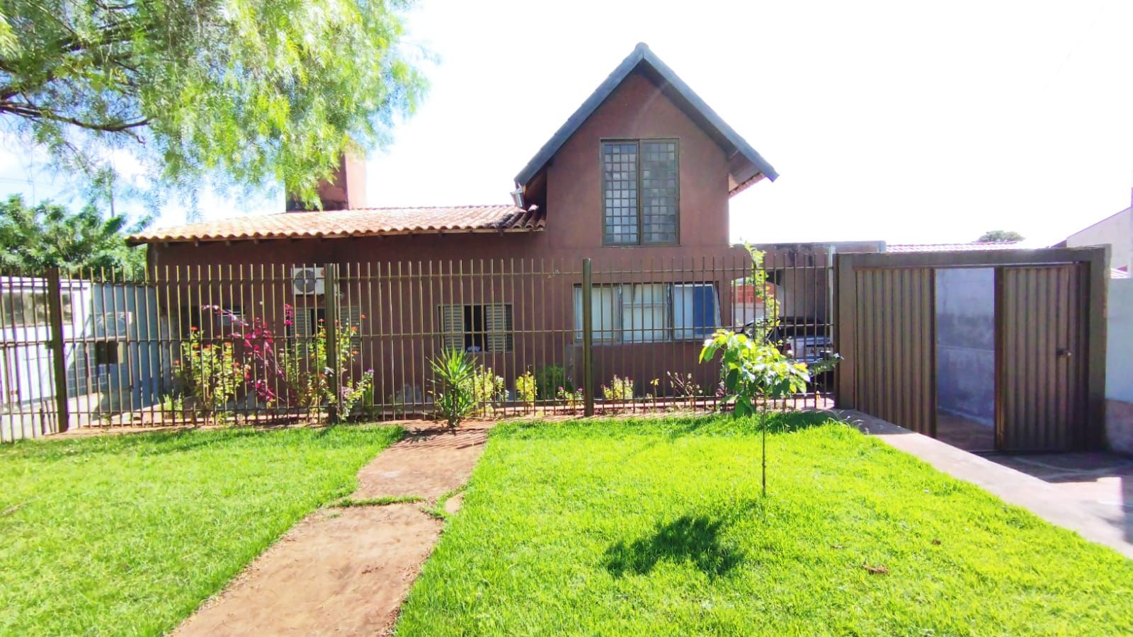 Casa com 6 quartos no Jardim Itaipú em Dourados/MS — foto 1