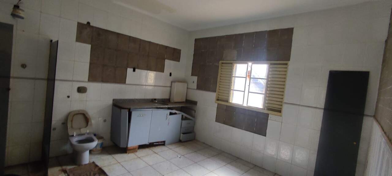 Casa com 4 quartos no Jardim Itatiaia em Campo Grande/MS — foto 19