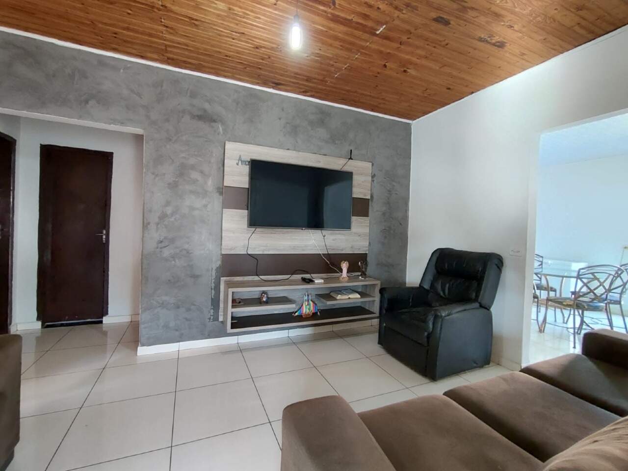 Casa com 3 quartos no Conjunto Habitacional Izidro Pedroso em Dourados/MS — foto 4