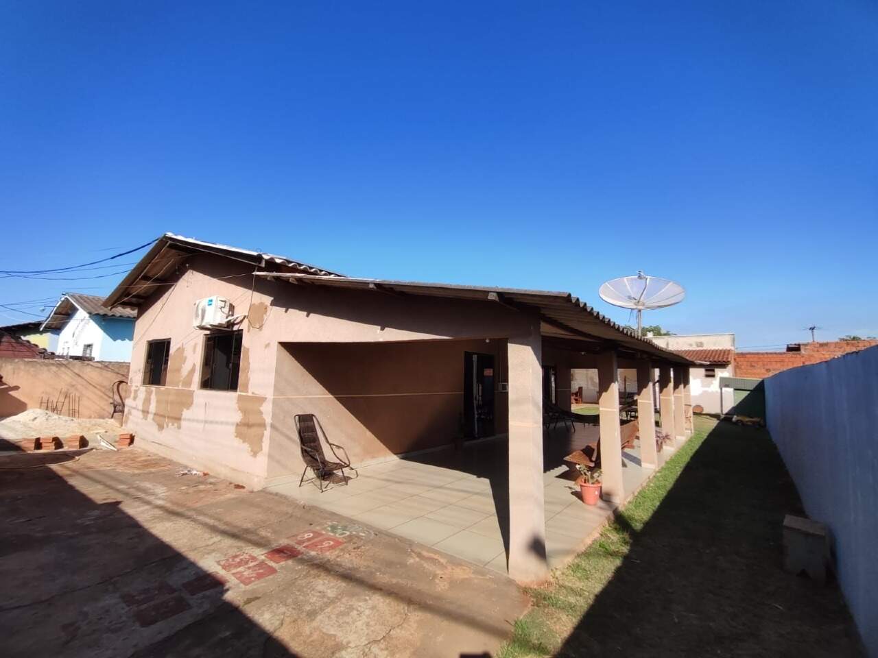 Casa com 3 quartos no Conjunto Habitacional Izidro Pedroso em Dourados/MS — foto 2