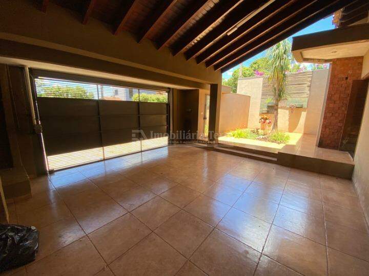 Casa com 4 quartos no Jardim São Pedro em Dourados/MS — foto 2