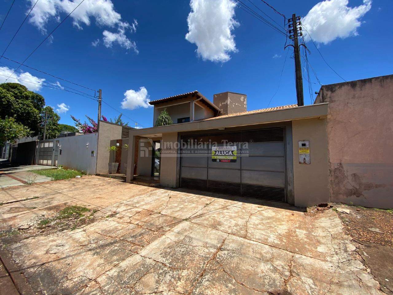 Casa com 4 quartos no Jardim São Pedro em Dourados/MS — foto 1