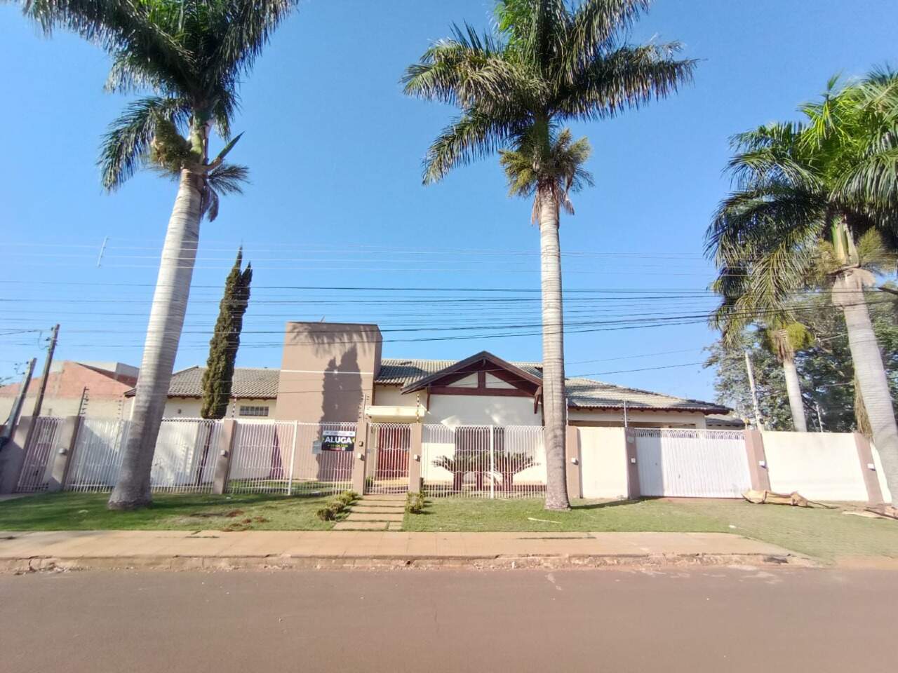 Casa com 3 quartos no Jardim Mônaco em Dourados/MS — foto 1