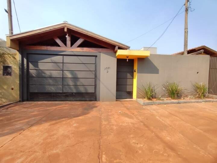 Casa com 2 quartos no Parque Residencial Pelicano em Dourados/MS — foto 1