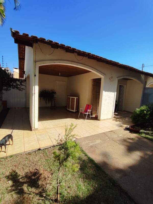 Casa com 3 quartos no BNH III Plano em Dourados/MS — foto 2