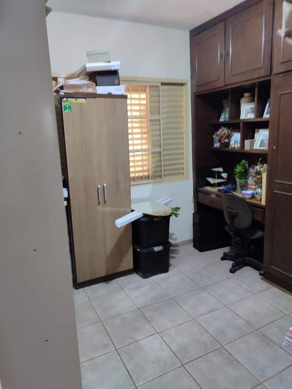 Casa com 3 quartos no BNH III Plano em Dourados/MS — foto 9
