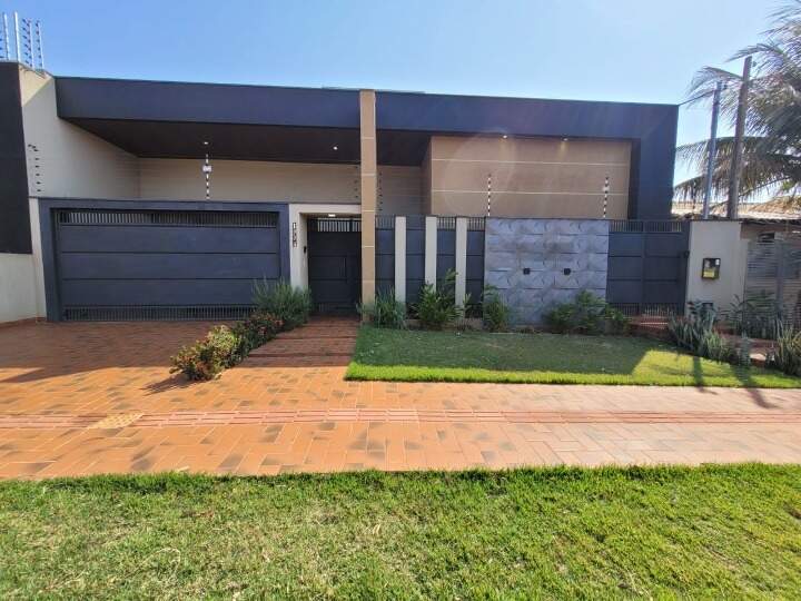 Casa com 3 quartos no Jardim Murakami em Dourados/MS — foto 1