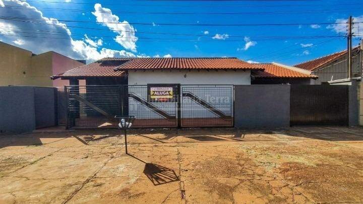 Casa com 2 quartos no Jardim São Pedro em Dourados/MS — foto 1