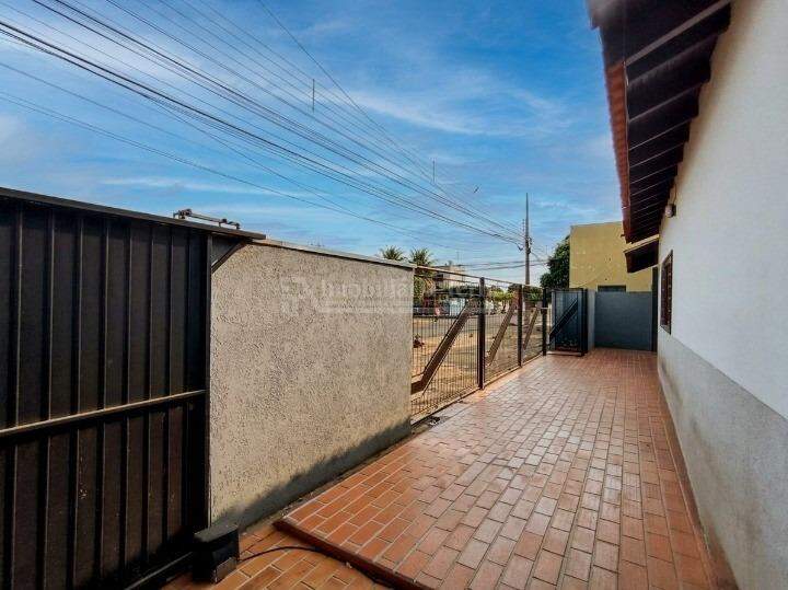 Casa com 2 quartos no Jardim São Pedro em Dourados/MS — foto 2