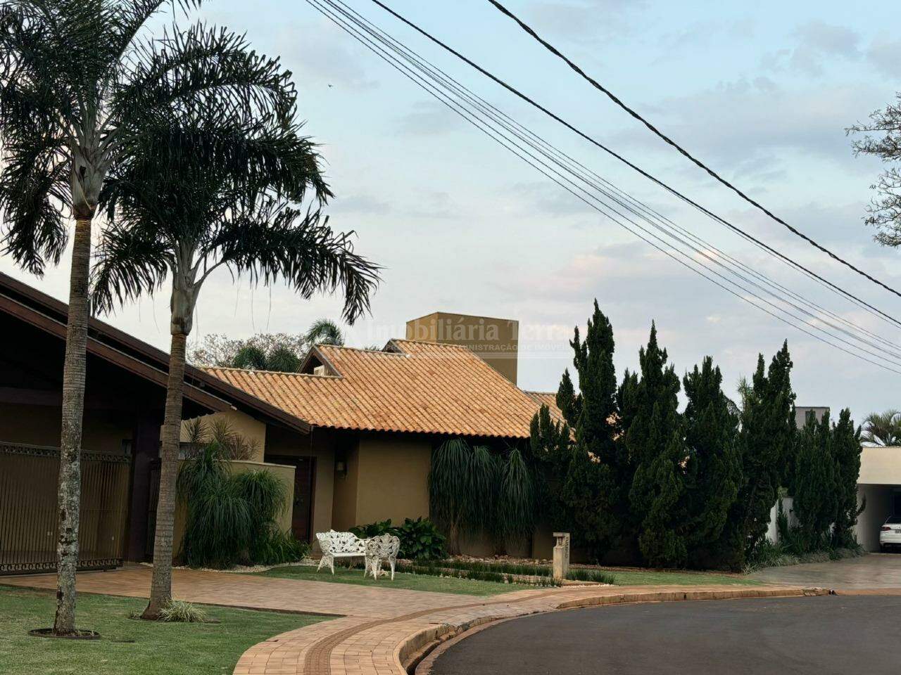 Casa com 4 quartos no Jardim Europa em Dourados/MS — foto 1