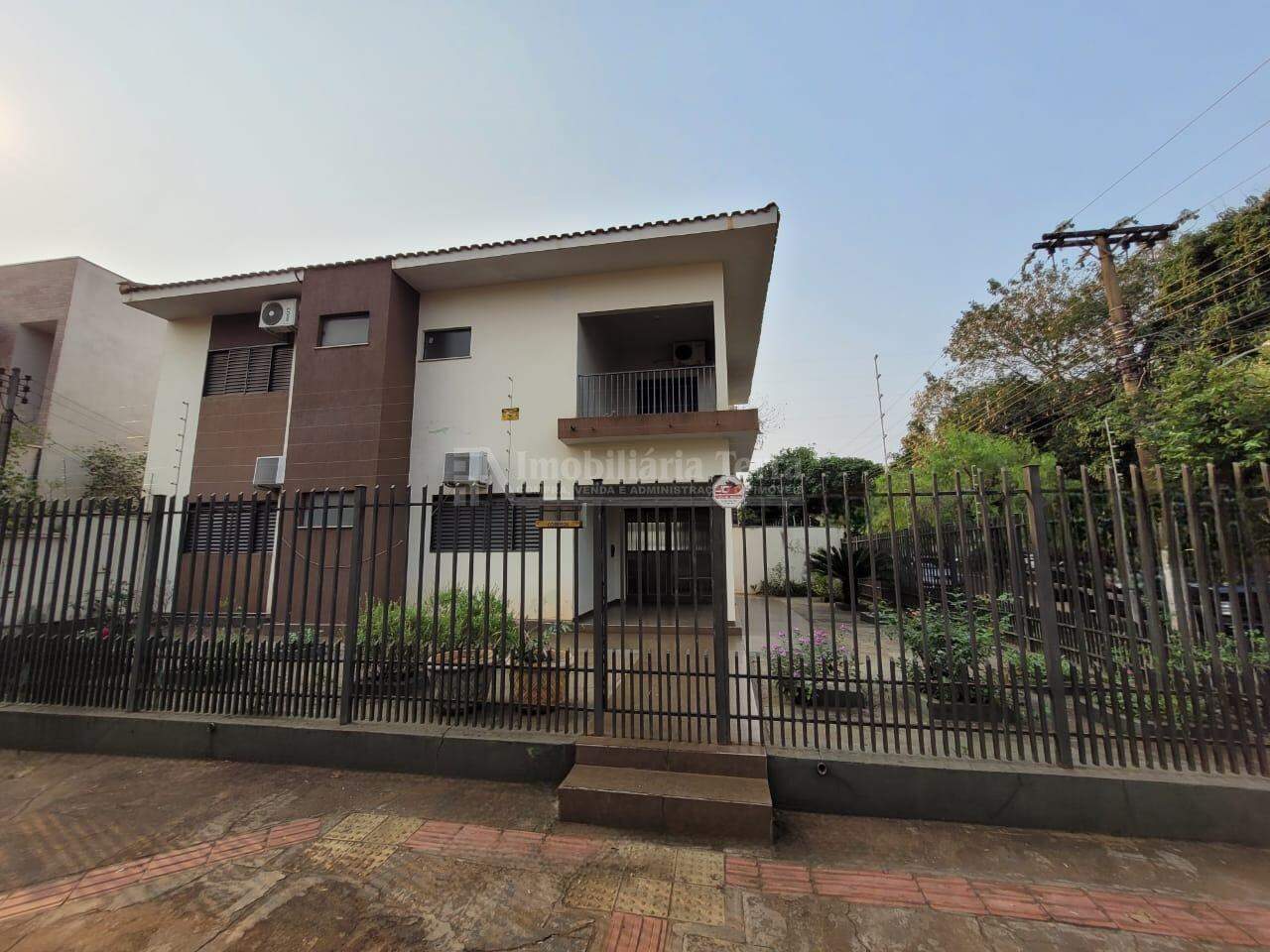 Casa com 6 quartos no Centro em Dourados/MS — foto 1