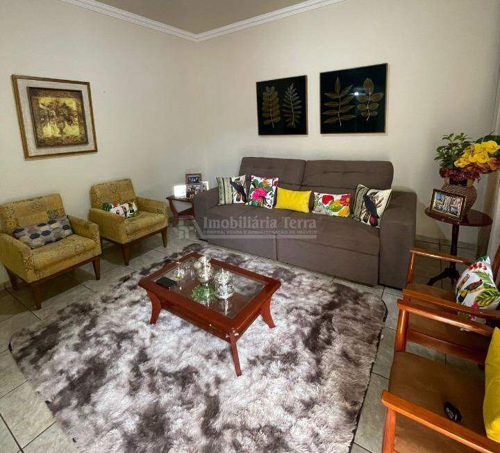 Casa com 4 quartos no Jardim Tropical em Dourados/MS — foto 4